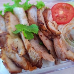 ข้าวหน้าคอหมูย่าง