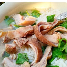 นู๋เล็กก๋วยเตี๋ยวหมูต้มยำ(ตลาดวัดกระจับ)