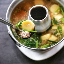 ต้มจืดเต้าหู้หมูสับ สาหร่าย