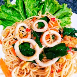 สปาเก็ตตี้ขี้เมาปลาหมึก