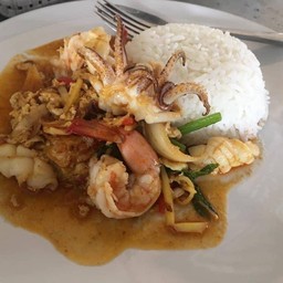 ข้่าวรรดผงกระหรี่ทะเล