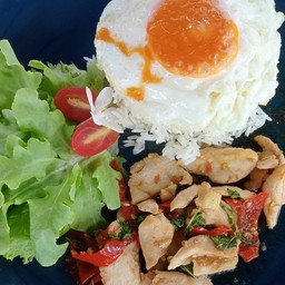 ข้าวผัดกระเพรา