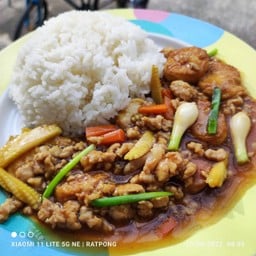 ข้าวเต้าหู้น้ำแดงราดข้าว