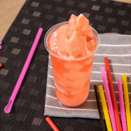 น้ำสตรอเบอรรี่ปั่น