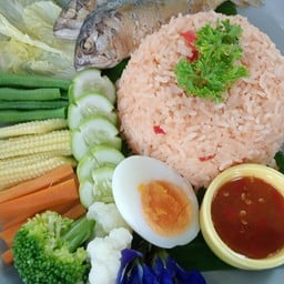 ข้าวผัดน้ำพริกปลาทู