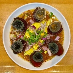 ยำไข่เยี่ยวม้า