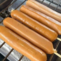 ไส้กรอกไก่รมควันหนังกรอบ รสหมึกย่าง