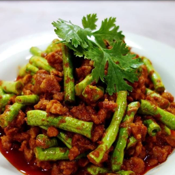 ข้าวผัดผริกแกงไก่