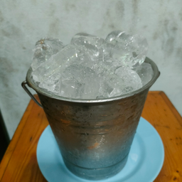 น้ำแข็งเปล่า