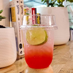 สตรอเบอรร์รี่โซดาชาอูหลง