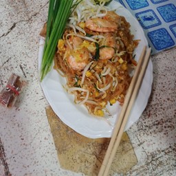 ผัดไทย หอยทอด สาวขอนแก่น