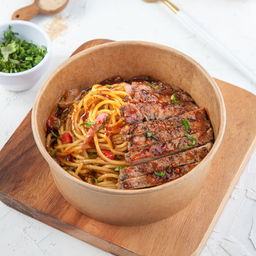 สปาเก็ตตี้น้ำตหคอหมูย่าง