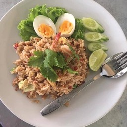 ข้าวผัดน้ำพริกลงเรือ+ไข่ต้ม