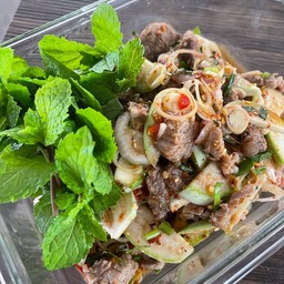 ยำเนื้อมะเขือเปาะ