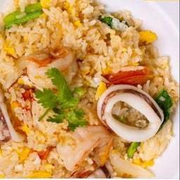 ข้าวผัดทะเลรวม