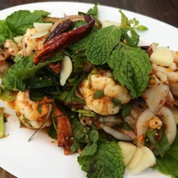 ลาบทะเล/หมึก/กุ้ง