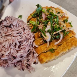 ข้าวปลาทอดน้ำตก