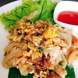 ป้าต้อยคั่วไก่