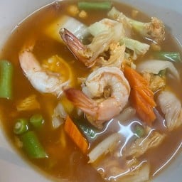 แกงส้มกุ้งผักรวม