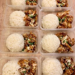 ข้าวยำไก่แซ่บ🌶🌶คุณป้อม คิทเช่น