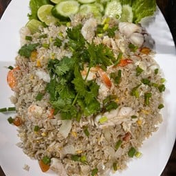 ข้าวผัดเทเลจานใหญ่ ทานได้3-4คน