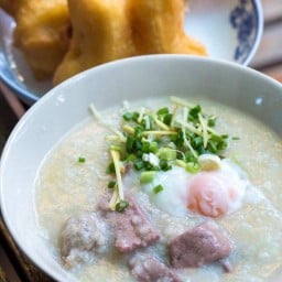 โจ๊กโบราณ สูตรย่าษา (เจ้าเก่าหน้ากองพัน) สาขาแรก