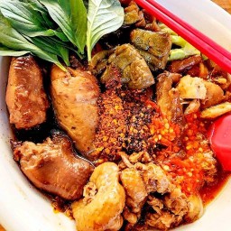 โคตรเทพก๋วยเตี๋ยวไก่มะระ ส้มตำ ตามสั่ง