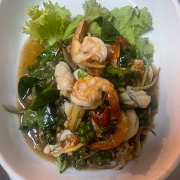 ผัดฉ่าทะเล