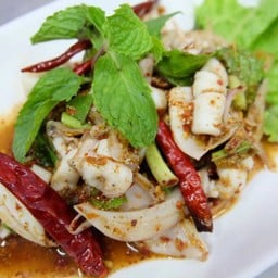 ลาบปลาหมึก