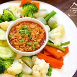 น้ำพริกอ่องผักลวก