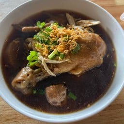 ก๋วยเตี๋ยวไก่เปื๊อยเปื่อย  วัดเทพลีลา  รามคำแหง 39