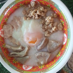 เจ้นกโจ๊กต้มเลือดหมู