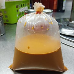 ชาไทยร้อน , ไมโลร้อน , โกโก้ร้อน , ชาเขียวร้อน , นมชมพูร้อน