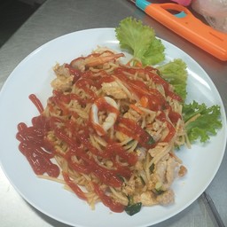 สปาเก็ตตี้ผัดซอสกุ้ง