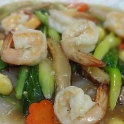 ราดหน้าเส้นเซี่ยงไฮ้ ทะเล