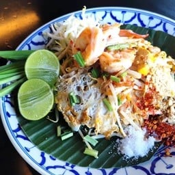 ผัดไทยกุ้งสด