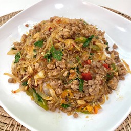 กะเพราหมูสับวุ้นเส้น