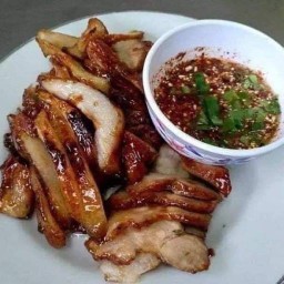 คอหมูย่างลุงเสริฐ ตามสั่ง