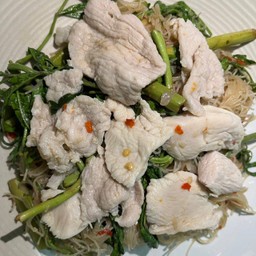 ก๋วยเตี๋ยวหมูน้ำใสต้มยำมะนาวสดสำเหร่