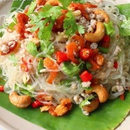 ยำวุ้นเส้นหมูสับ