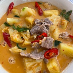 แกงเผ็ดเนื้อสัปรด