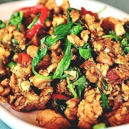 กระเพราหมูสับ (กับข้าว)