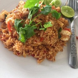 ข้าวผัดต้มยำทะเล