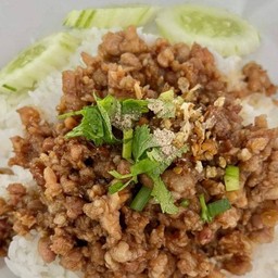หมูสับผัดซอสราดข้าว