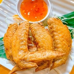ปีกไก่ทอดน้ำปลา