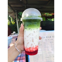 ชาเขียว เบอรี่ นมสด เย็น