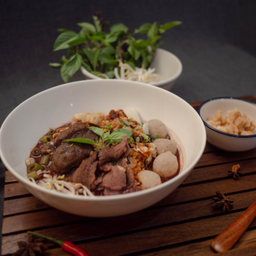 ก๋วยเตี๋ยวเรือเนื้อ