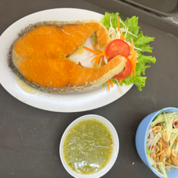 ปลาแซลม่อลราดน้ำปลา