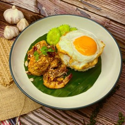 ข้าวกระเทียมโซโล่ + ไข่ดาว 1ฟอง