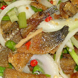 ยำปลาสลิด
